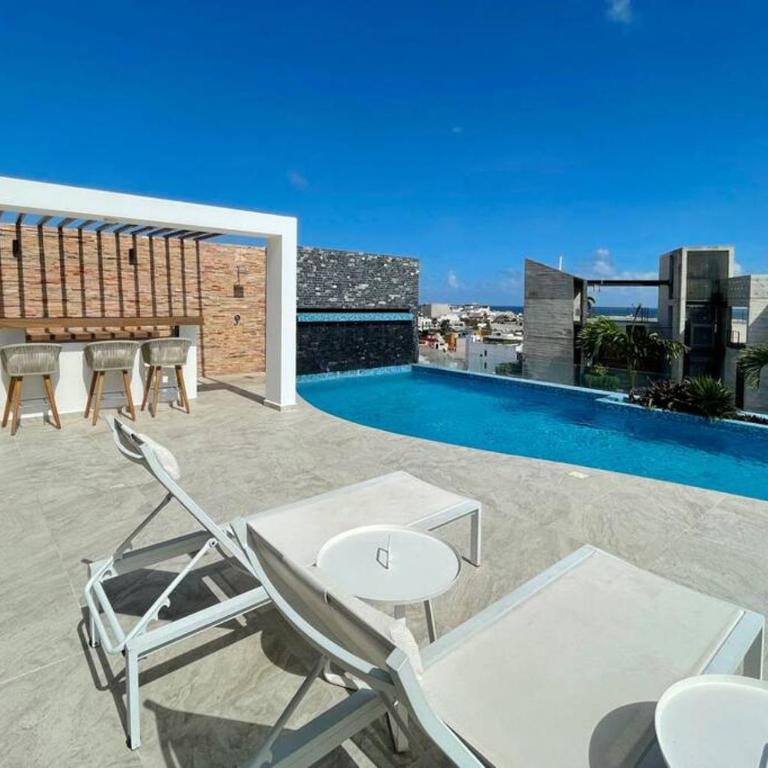 Playa del Carmen Downtown Studio with Rooftop Pool - Walk to 5th Ave & the Beach - Estudio con cama extragrande y sofá cama - 41