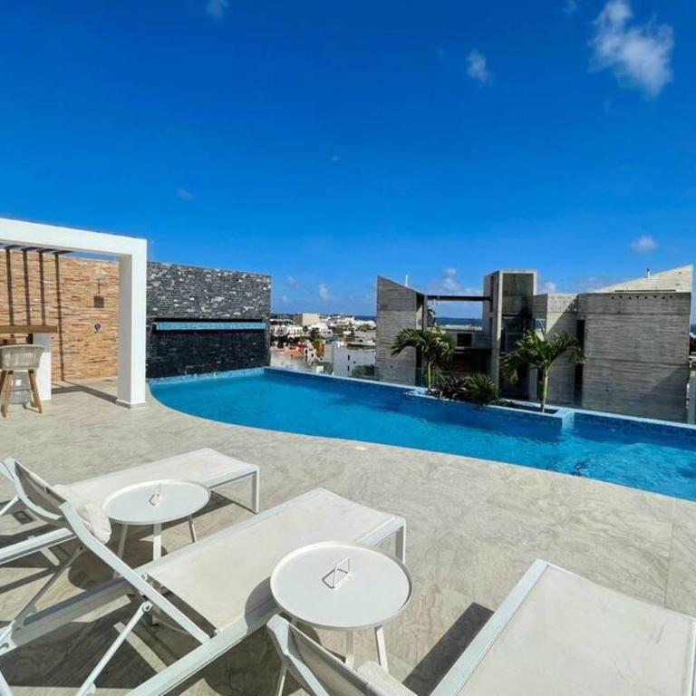 Playa del Carmen Downtown Studio with Rooftop Pool - Walk to 5th Ave & the Beach - Estudio con cama extragrande y sofá cama - 45