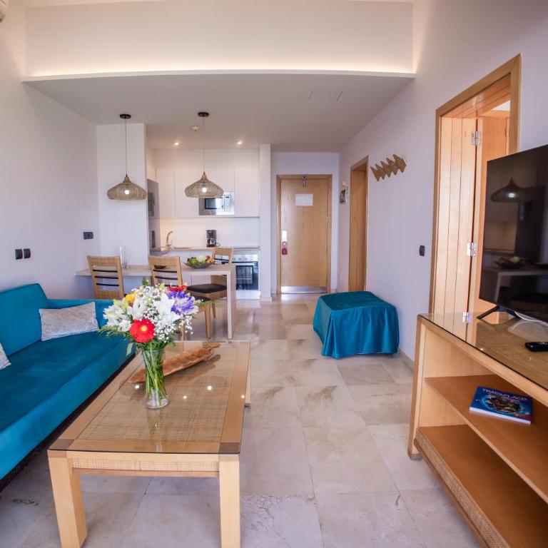 Serenity Amadores - Top Floor Premium Apartment with Sea View - 3