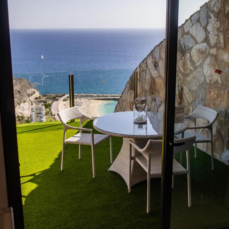 Serenity Amadores - Top Floor Premium Apartment with Sea View - 9