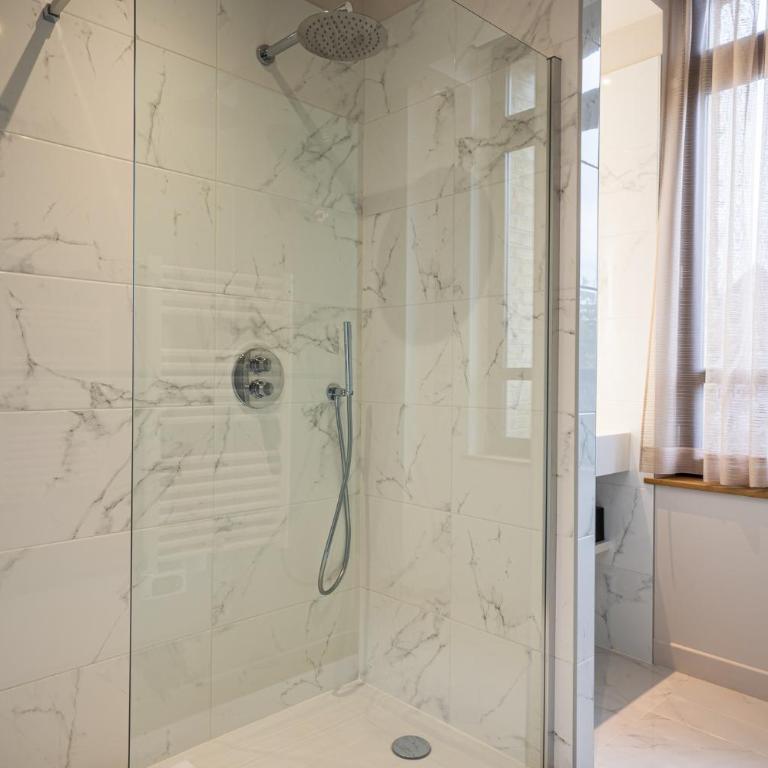 L'INVITATION AU VOYAGE - Hôtel & Spa - Chambre Deluxe - 5