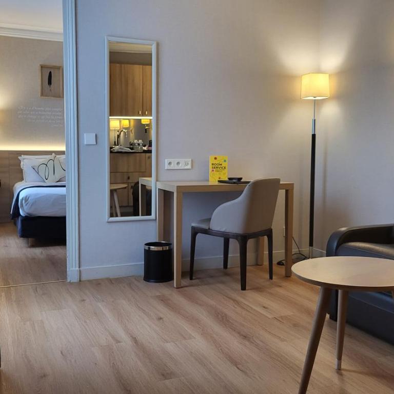 Magda Champs Elysées - Suite - 1