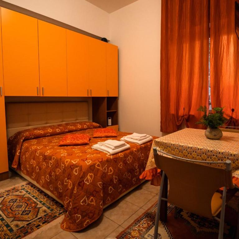 Sole Luna B&B - Camera Matrimoniale con Bagno Privato - 1