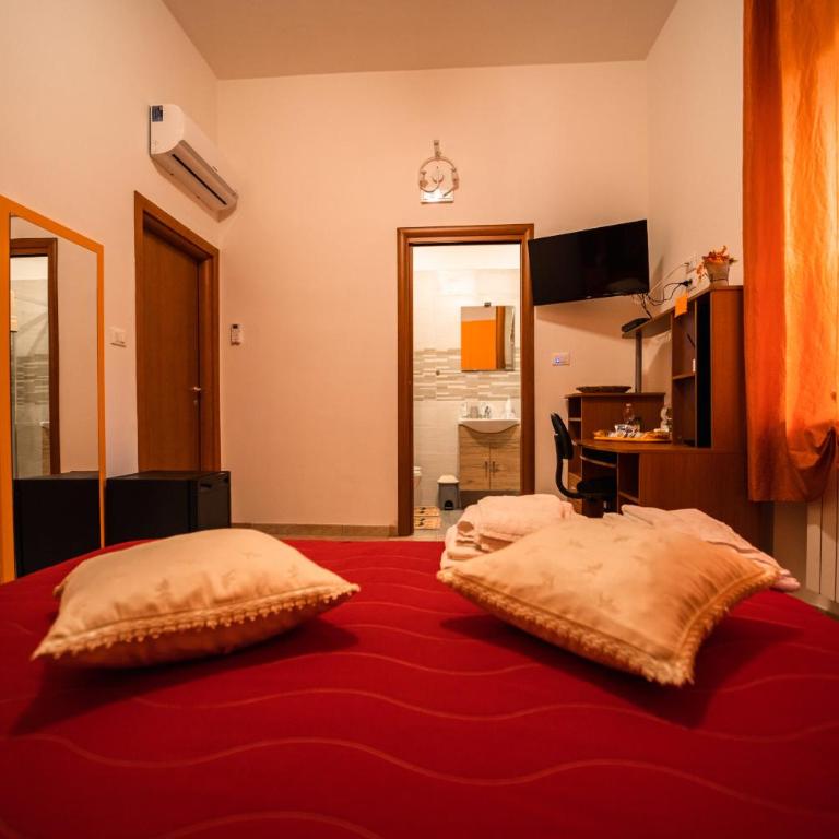 Sole Luna B&B - Ampia Camera Matrimoniale - 13