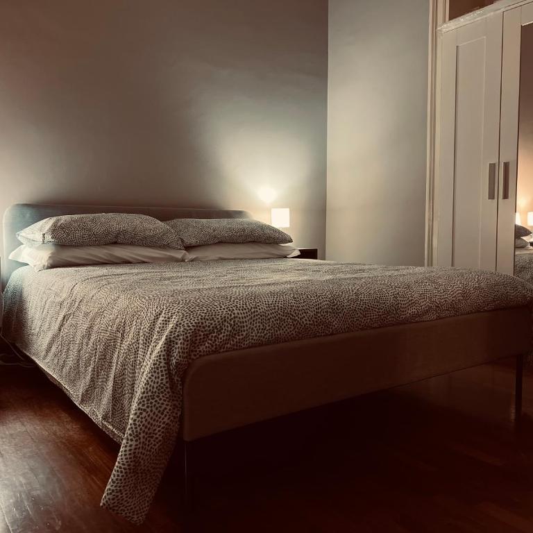38,VELASQUEZ - Appartamento con 2 Camere da Letto - 50