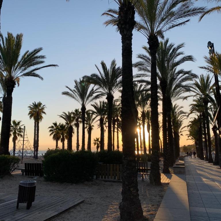SOLIMAR 10 SALOU Solo FAMILIAS con Parking y piscina - Two-Bedroom Apartment - 71