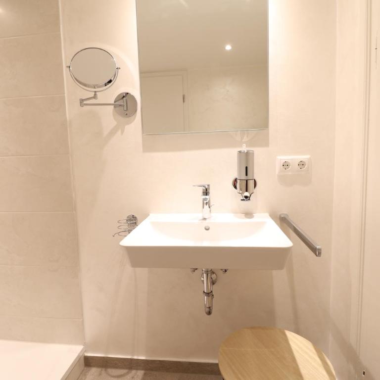 Das Fischer Boardinghouse KF - Superior Vierbettzimmer - 11