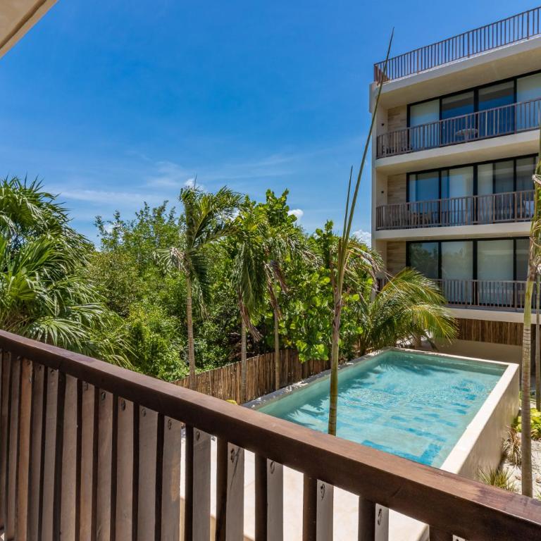 Beautiful Loft Steps From The Beach in Punta Cocos - D101 - Estudio con vistas a la piscina - 7