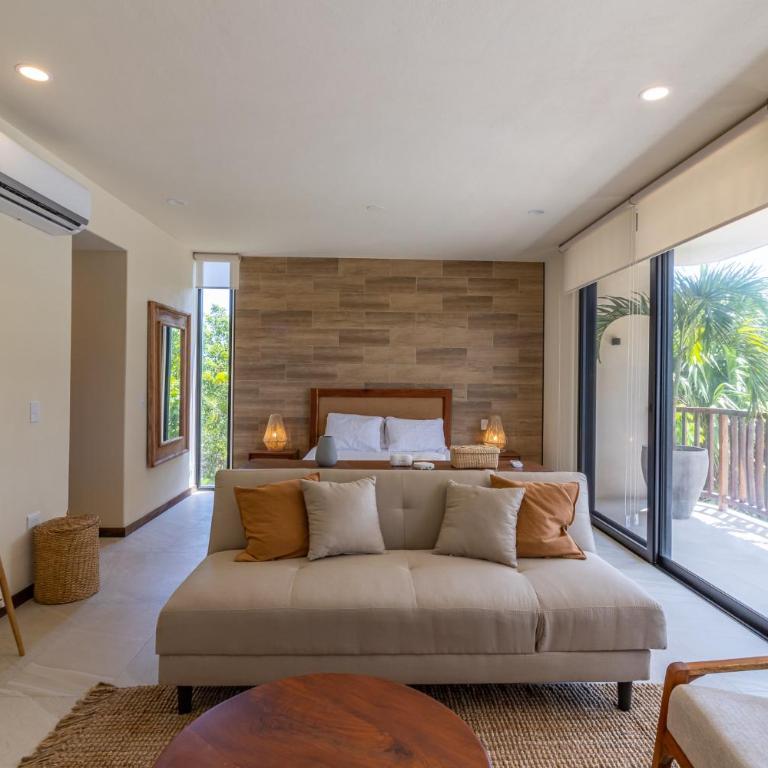 Beautiful Loft Steps From The Beach in Punta Cocos - D101 - Estudio con vistas a la piscina - 14
