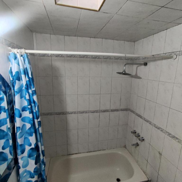 Hostel Ruca Potu - Habitación Triple Básica con baño compartido - 10