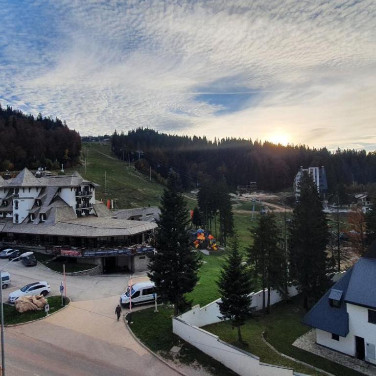 Apartmani Jahorina Olimpijska kuca - Apartment with Mountain View - 11