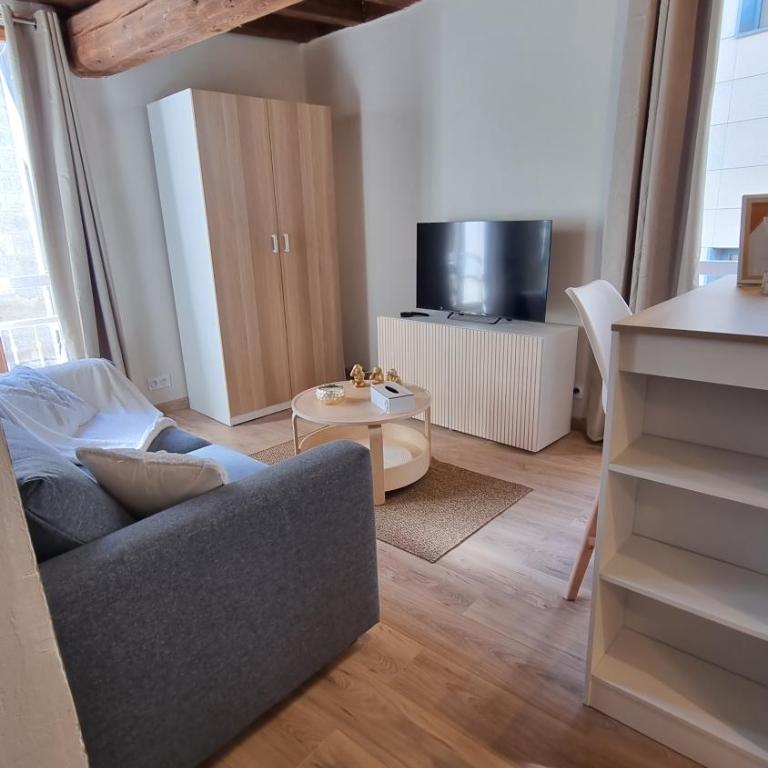 Studio avec beaucoup de Charme intra muros - One-Bedroom Apartment - 10