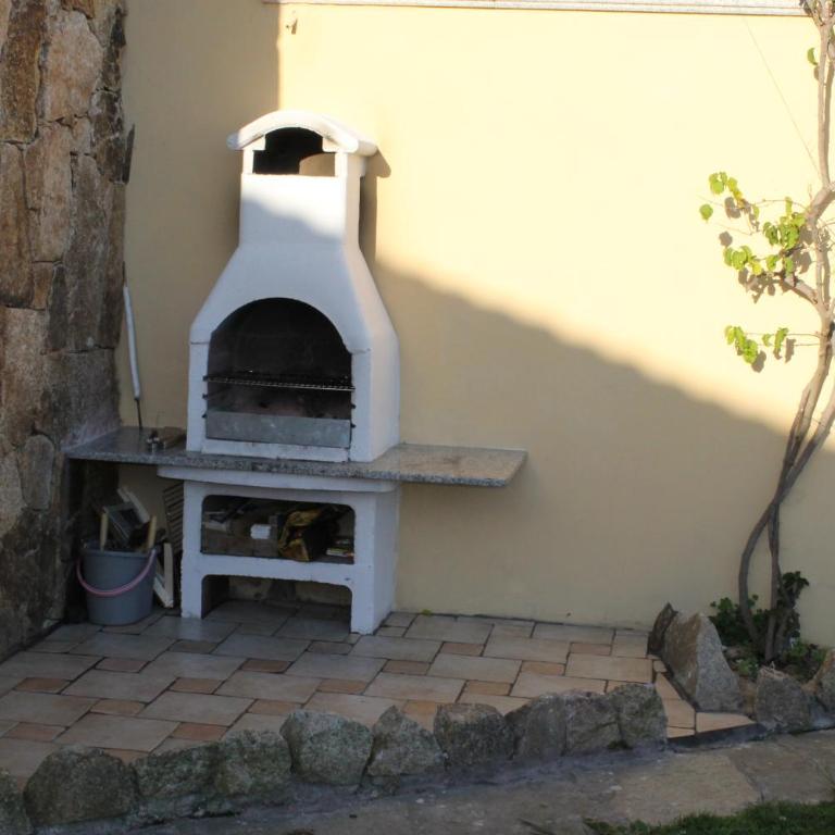 Villa Pietra Rossa - Appartamento con 2 Camere da Letto e Patio - 16