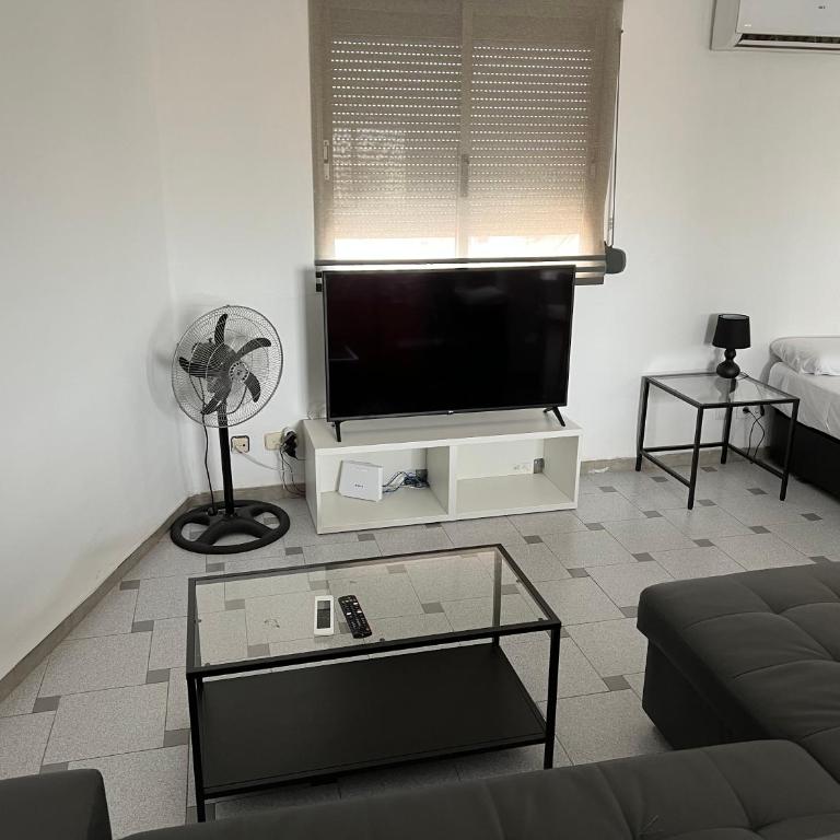 Attic Loft Gran Vía - One-Bedroom Apartment - 18
