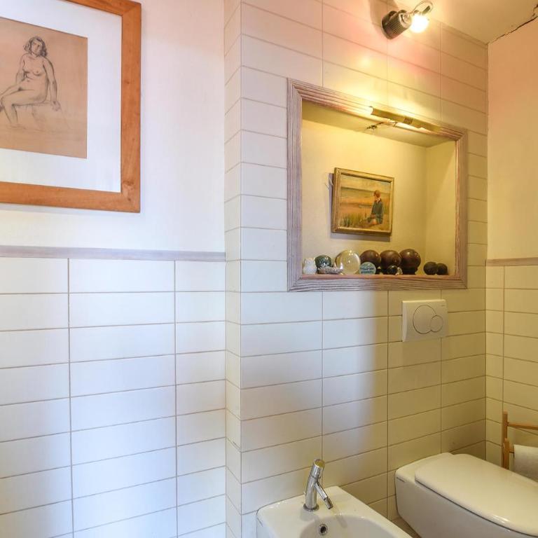 4 Bedroom Beautiful Apartment In Mantova - Appartamento con 4 Camere da Letto - 23