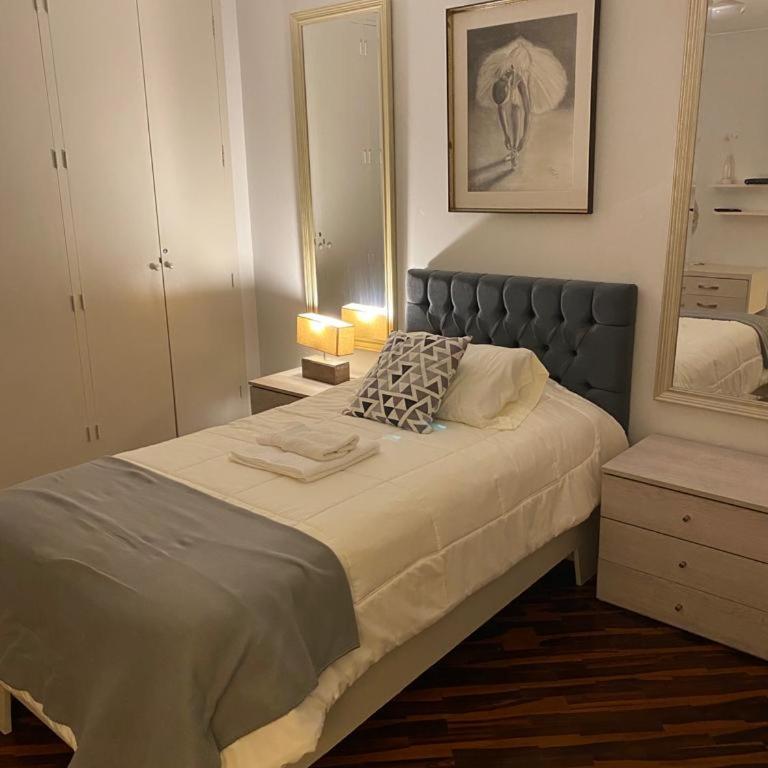 Habitaciones en San Isidro - Single Room with Private External Bathroom - 2