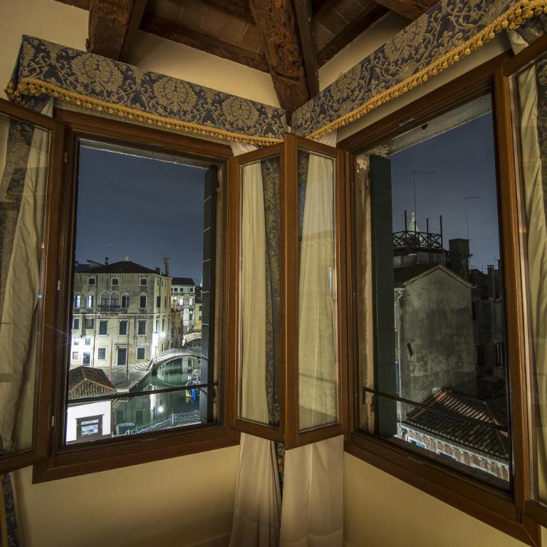B&B Le Marie - Camera Matrimoniale Deluxe con Vista Canale - 7