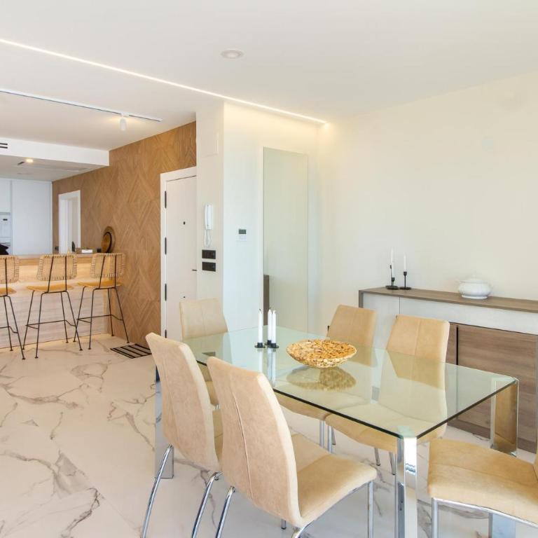 4 Bedroom Cozy Apartment In Santa Pola - Apartamento con 4 dormitorios - 5