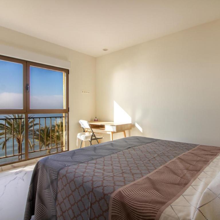 4 Bedroom Cozy Apartment In Santa Pola - Apartamento con 4 dormitorios - 8