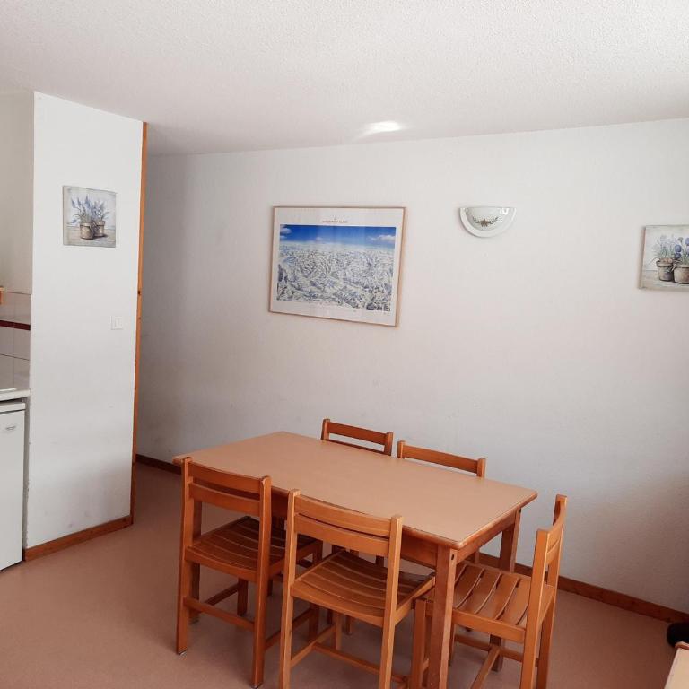 3 Pièces au pied des pistes - Morillon 1100, 6-7 pers, TV - Apartment mit 2 Schlafzimmern - 2