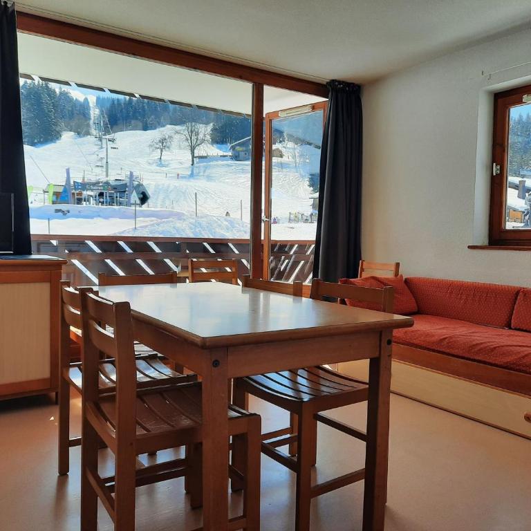 3 Pièces au pied des pistes - Morillon 1100, 6-7 pers, TV - Apartment mit 2 Schlafzimmern - 3