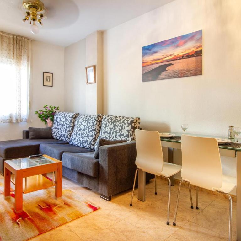 1 Bedroom Nice Apartment In Torrevieja - Apartamento de 1 dormitorio - 1