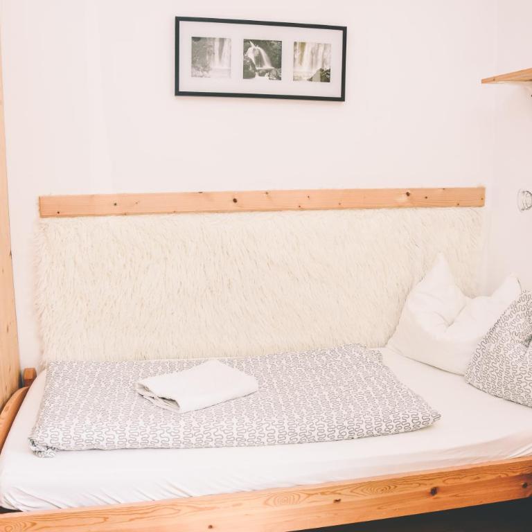 Pension s'Platzl Stuhleck - Kleines Zweibettzimmer - 4