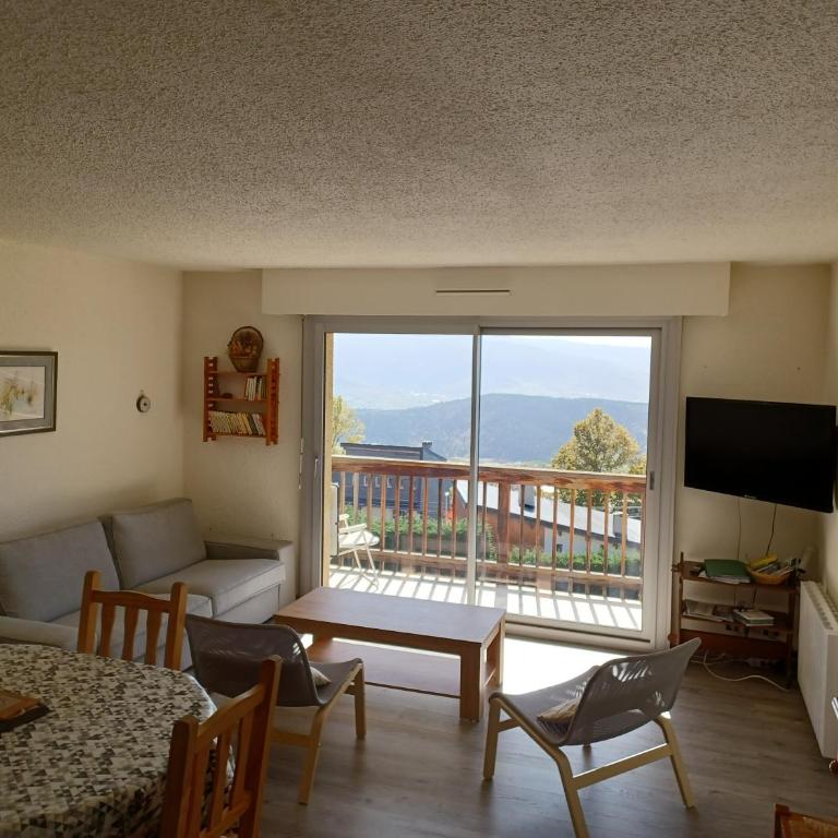 Les Sorbiers - Grand T4 ensoleillé avec Vue Panoramique - Appartement - 6