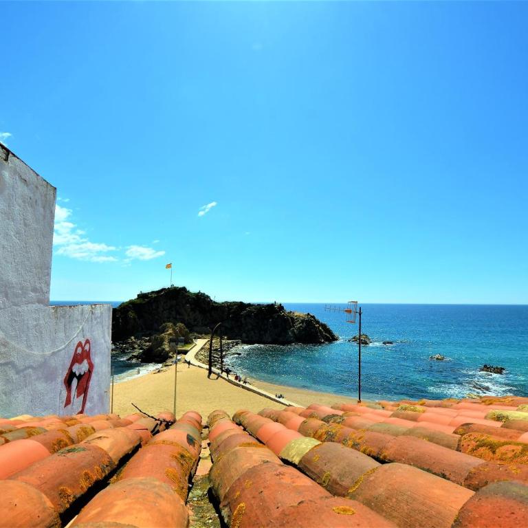 LUXURY HOUSE 8 PERSONS FRONT THE BEACH BLANES COSTA BRAVA - Villa - 35