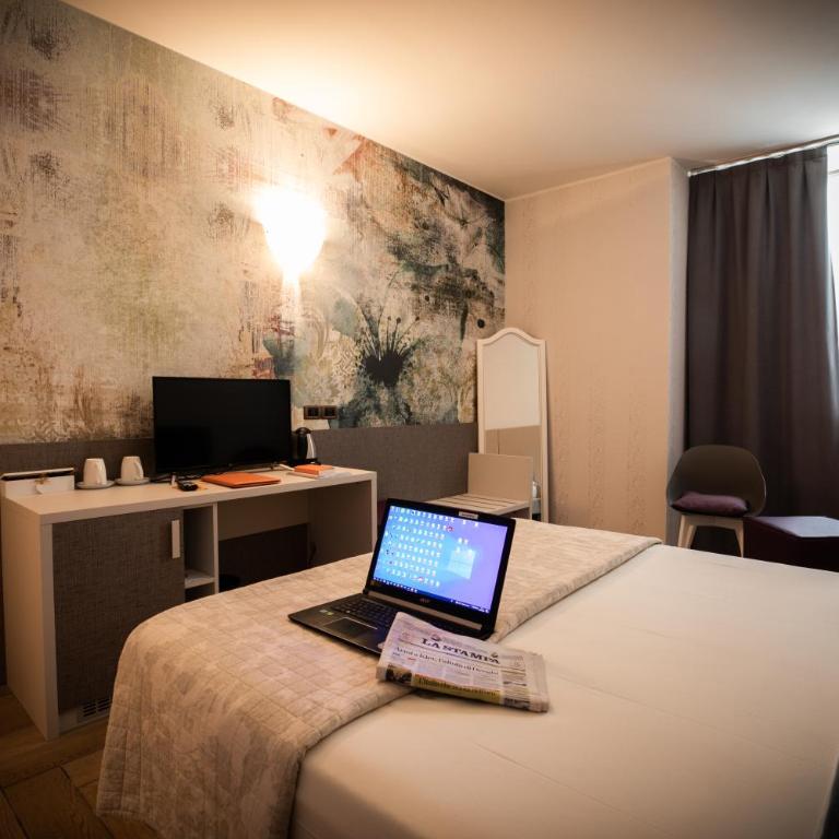 Hotel Palazzo Lovera - Deluxe Room - 5