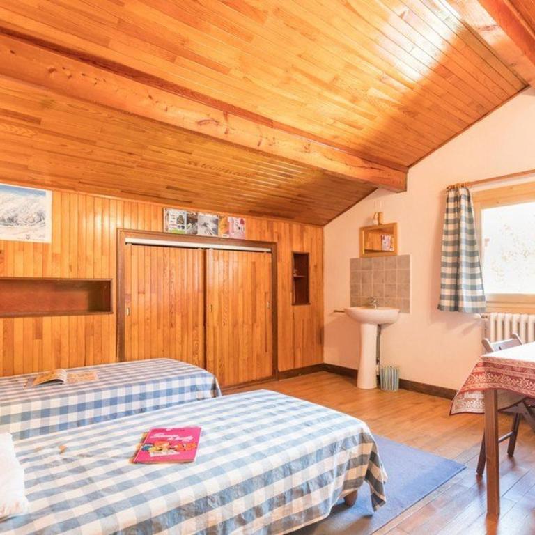 Chalet spacieux 8 pers. avec cheminée et TV à Serre-Chevalier, Chantemerle - Appartement 4 Chambres - 6