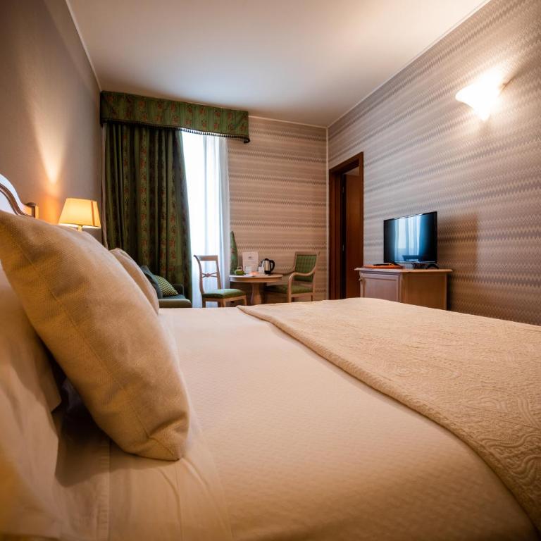 Hotel Palazzo Lovera - Deluxe Family Room - 4