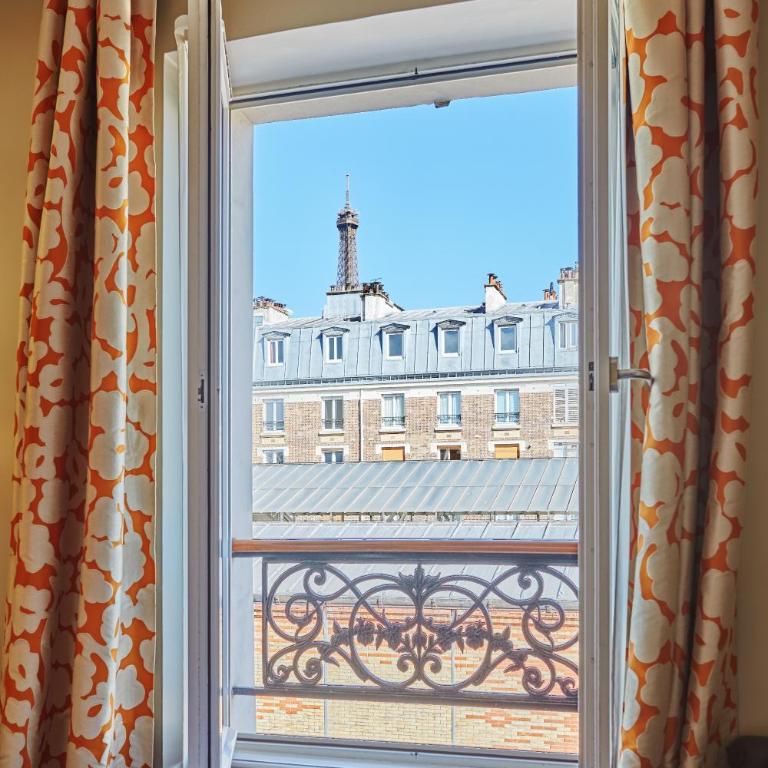Hôtel Le Relais Saint Charles - Habitación Doble Clásica con vistas a la Torre Eiffel - 6
