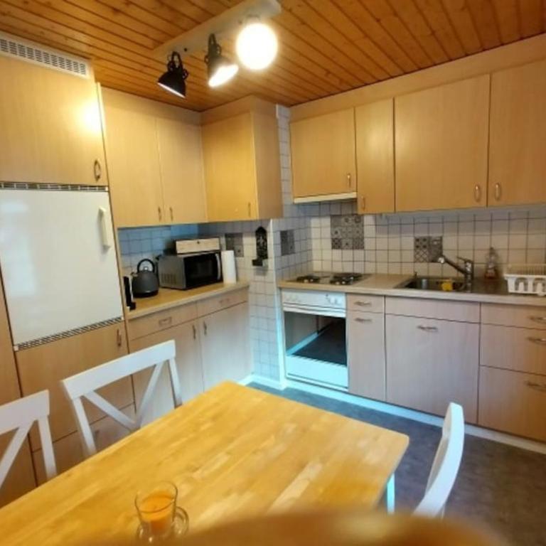 Centre Ville Appartement - Apartment mit 2 Schlafzimmern - 25