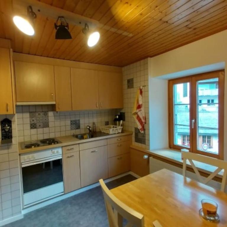 Centre Ville Appartement - Apartment mit 2 Schlafzimmern - 33