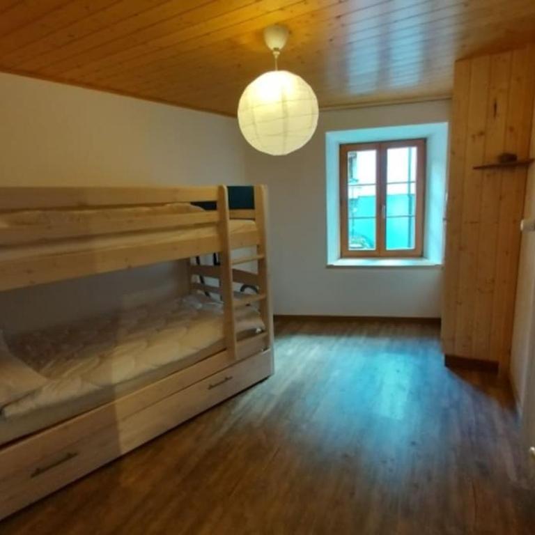 Centre Ville Appartement - Apartment mit 2 Schlafzimmern - 39