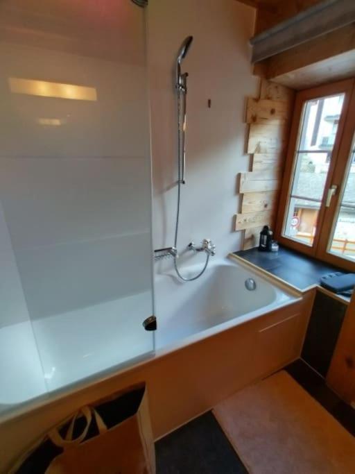 Centre Ville Appartement - Apartment mit 2 Schlafzimmern - 42
