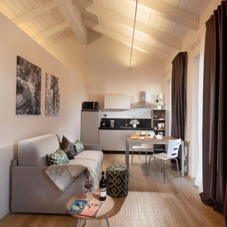Borgo Roggeri - Country House nelle Langhe - Suite con Vista Giardino - 10