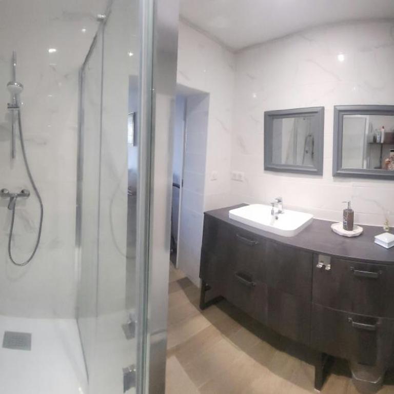 Superbe T2 avec balcons, Vieux Port, Hyper centre Ajaccio - Appartement 1 Chambre - 17