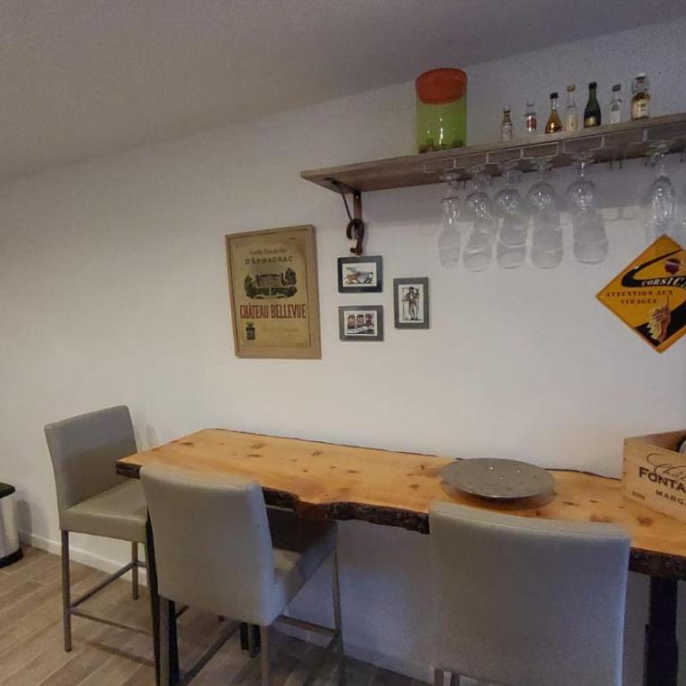 Superbe T2 avec balcons, Vieux Port, Hyper centre Ajaccio - Appartement 1 Chambre - 13