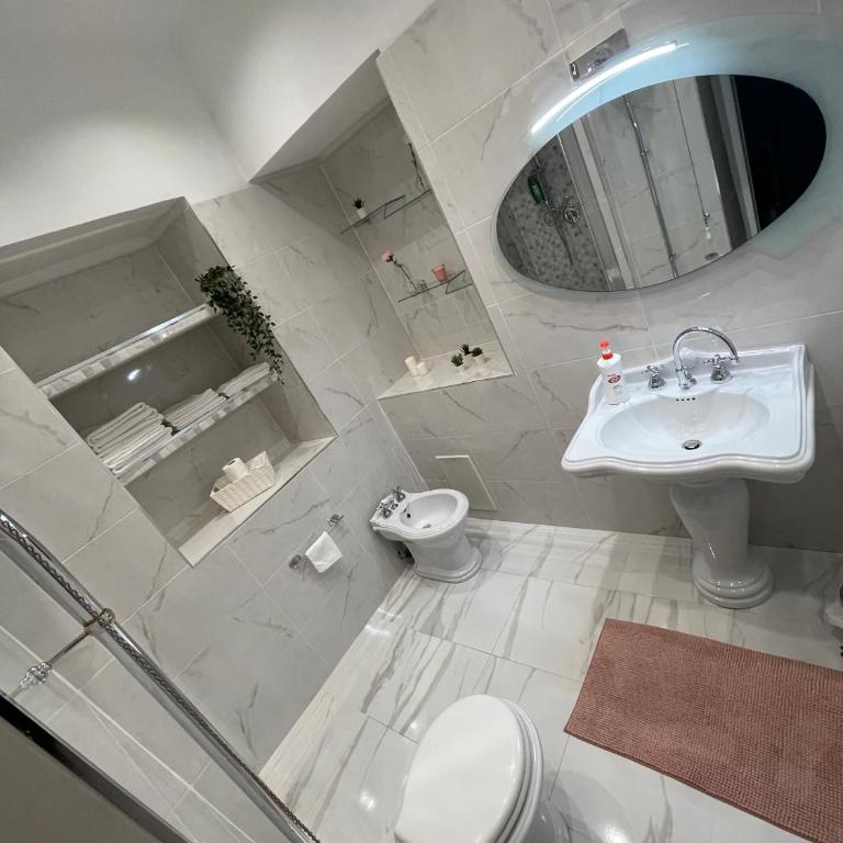 Home Sweet Home Bella Napoli - Apartment - 38