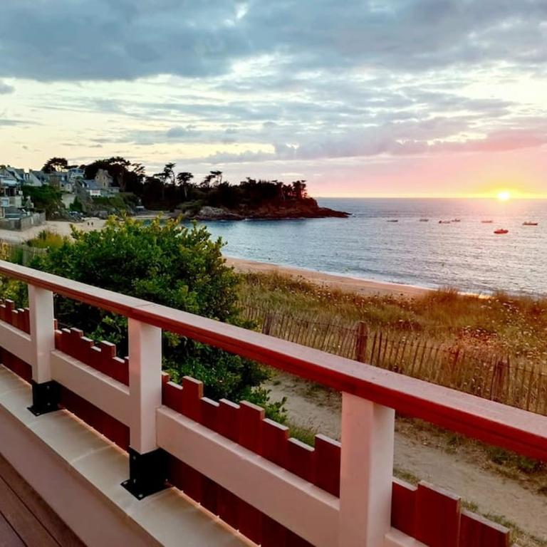 Vue sur Mer panoramique, accès direct plage - Three-Bedroom Villa - 1