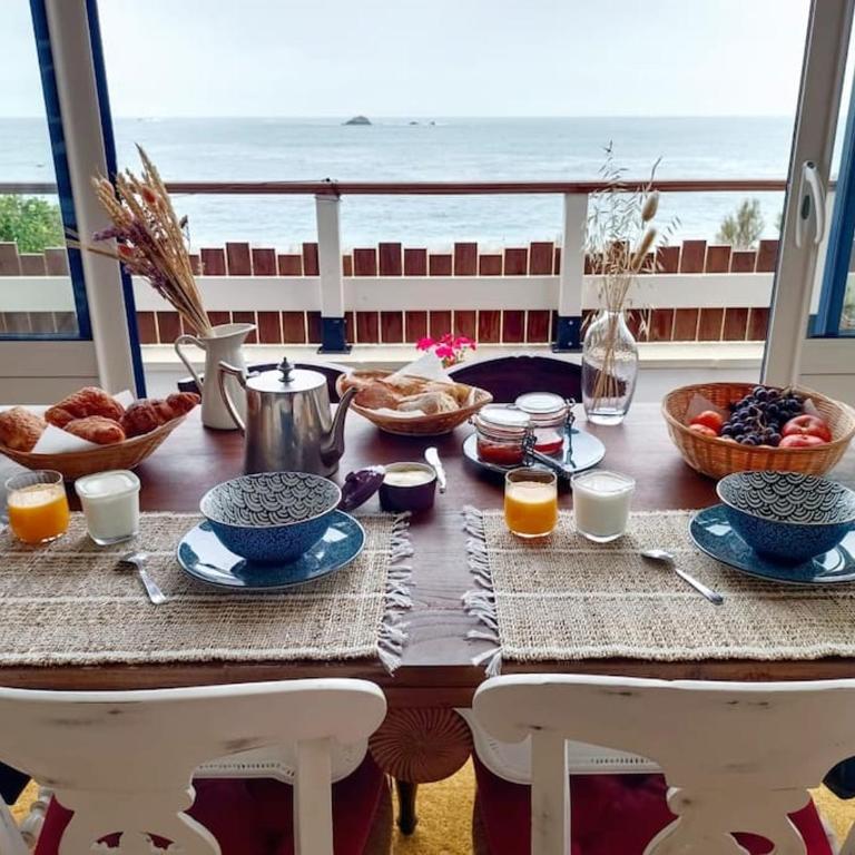 Vue sur Mer panoramique, accès direct plage - Three-Bedroom Villa - 5