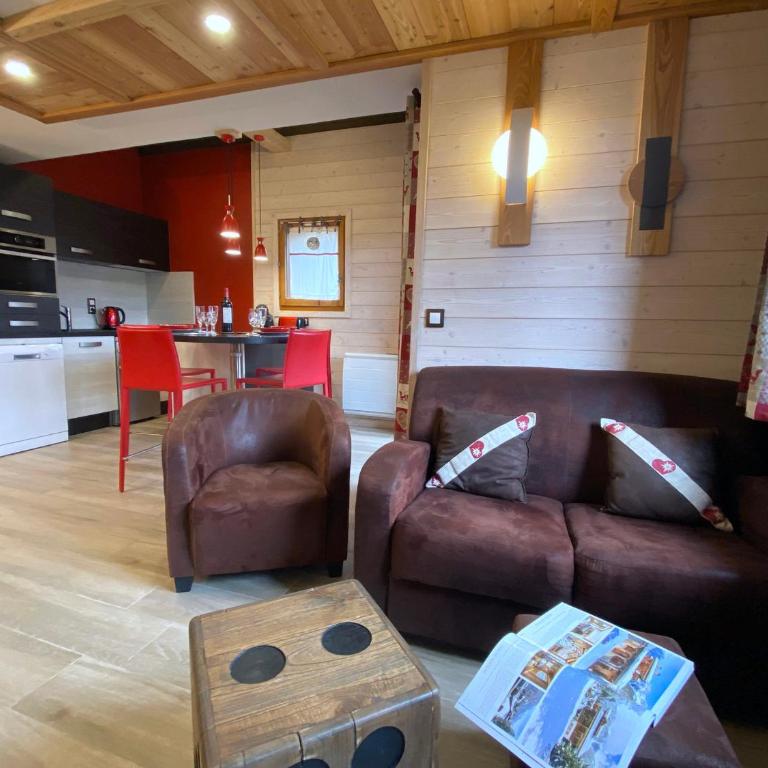 Bel duplex à Chamonix avec poêle à bois, WiFi, parking - FR-1-343-166 - Appartement - 11