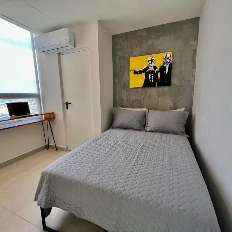 Industrial stylish 3-br. apartment & city views in front of Parque Fundidora & Arena Mty - Three-Bedroom Apartment - 16