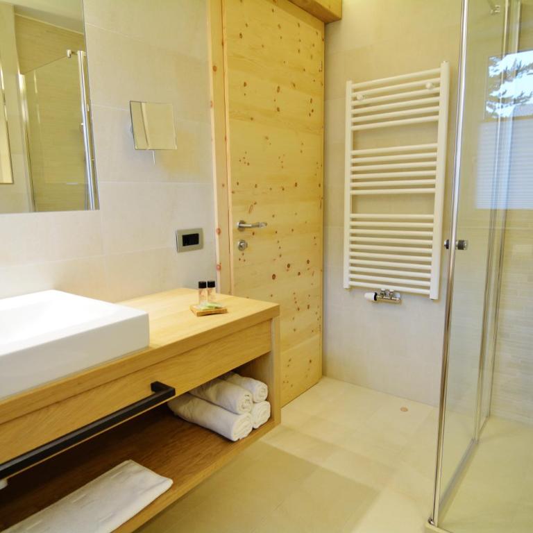 Chalet Elisabeth dolomites alpin & charme - Camera Matrimoniale con Balcone - 11