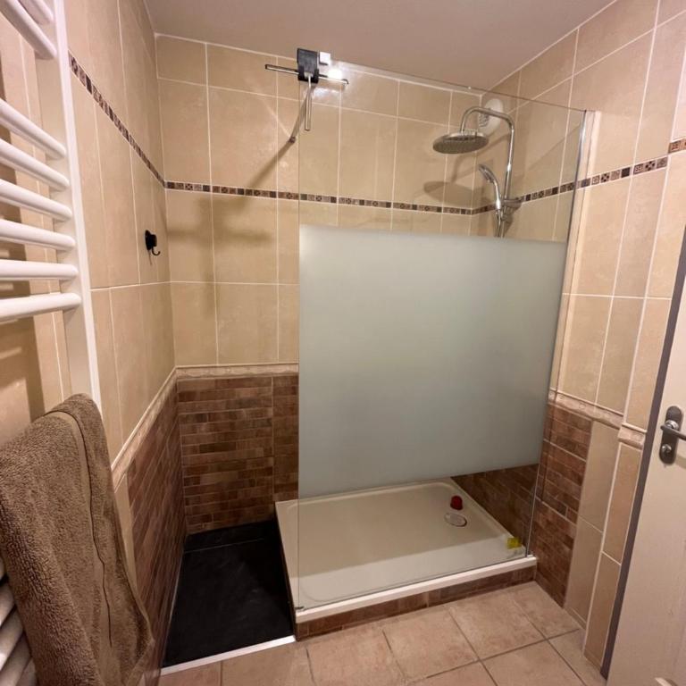 les reflets - Two-Bedroom Apartment - 27