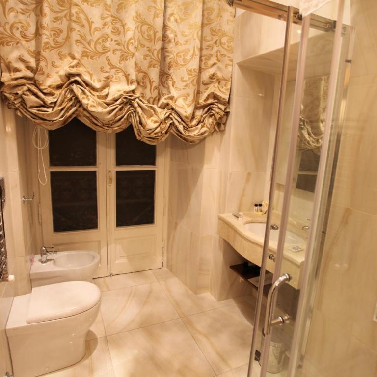 B&B Roma Royal Residence - Suite Familiare con Balcone - 8