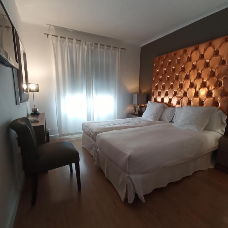 Hostal Parque Ibiza - Habitación Doble Deluxe - 2 camas - 1