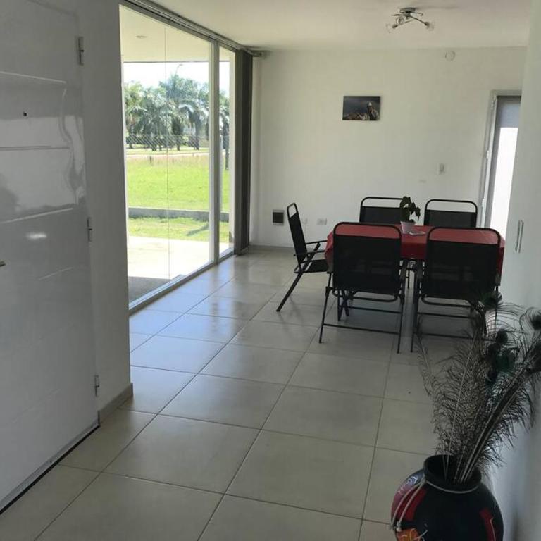 Casa frente al lago en barrio privado - Casa de 2 dormitorios - 36